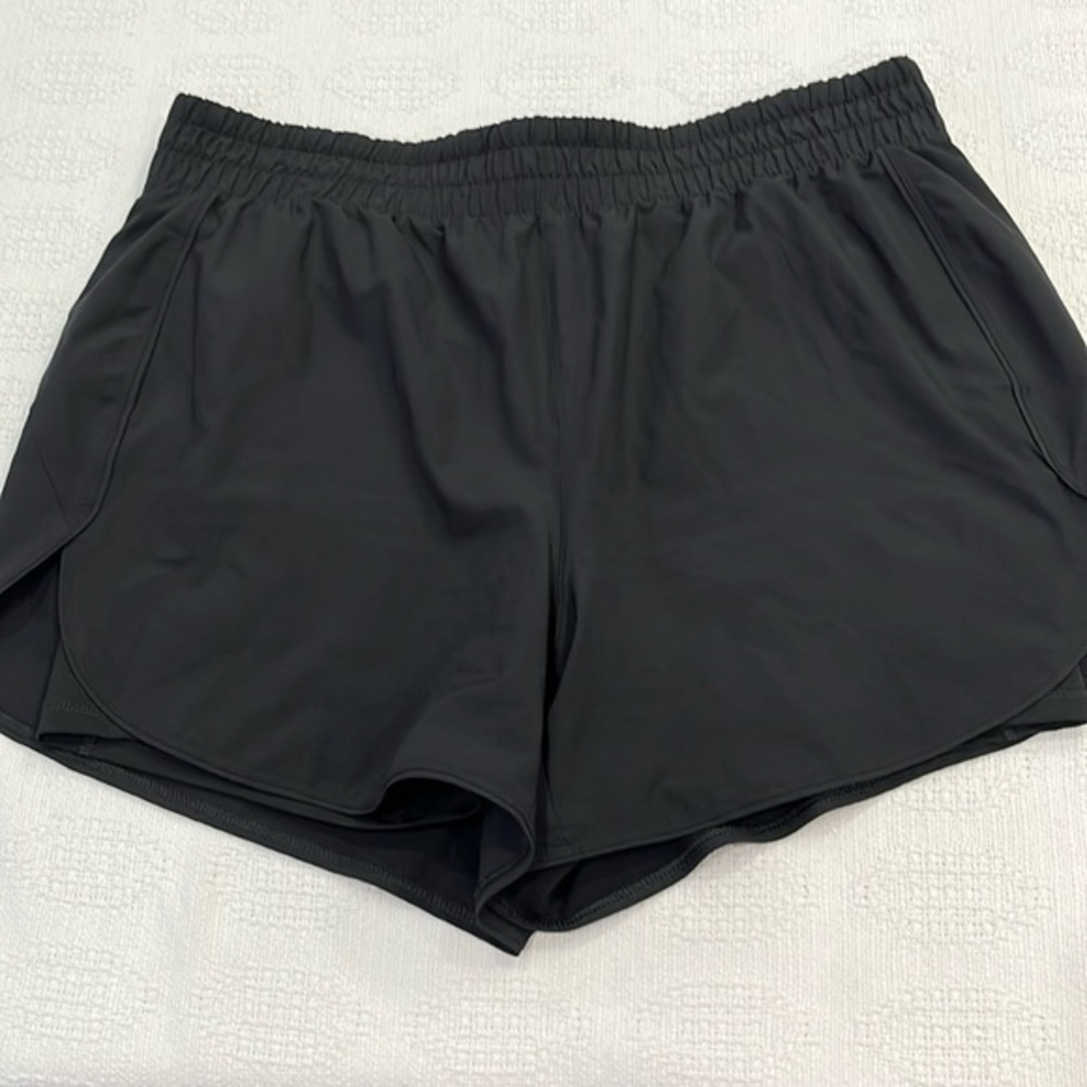 Avia‎ running shorts women’s size extra large 16-18 XL ACTIVEWEAR SHORTS